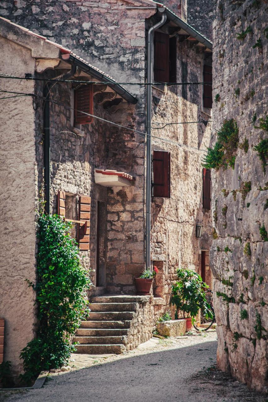 Apartment Castel Bale Zewnętrze zdjęcie