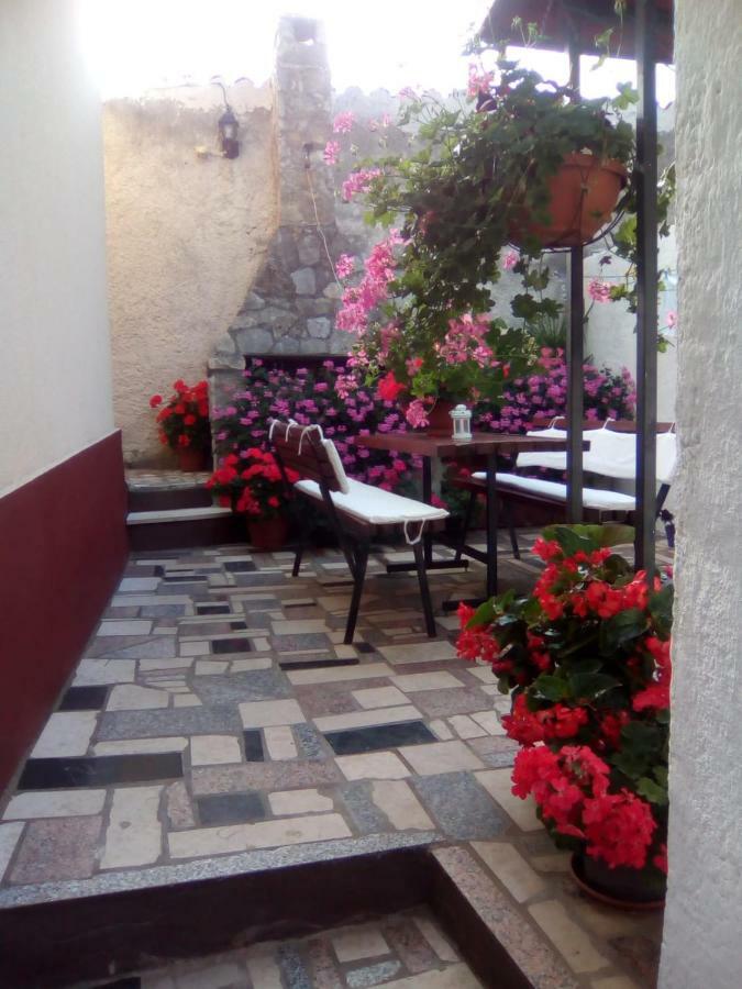 Apartment Castel Bale Zewnętrze zdjęcie